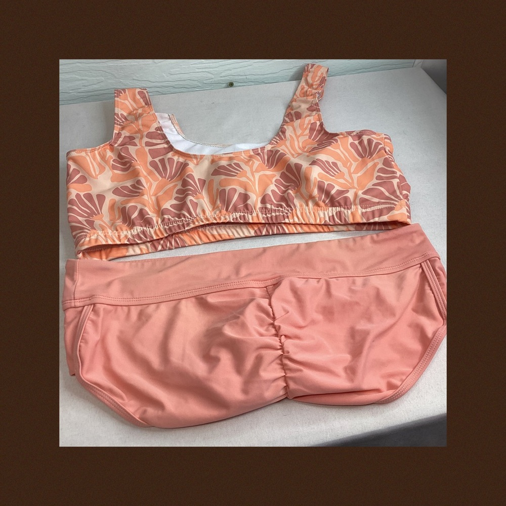 Coral Shell Pattern Swim Set.40 - Picture 2 of 5